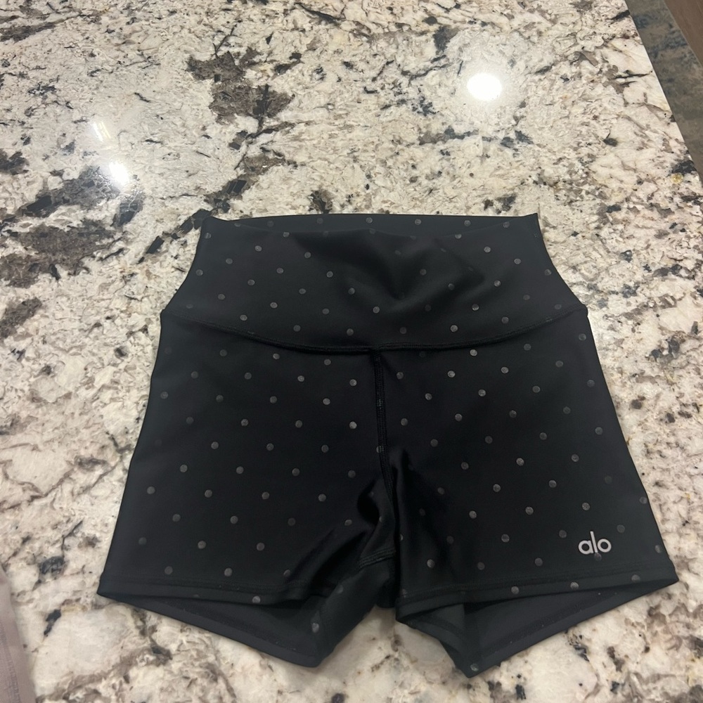 Alo yoga size small bikers